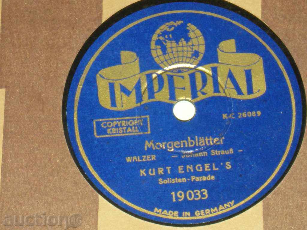 Delivery of I sell an old gramophone plate. Extremely rare !!!!! Delivery of I sell an old gramophone plate. Extremely rare !!!!!