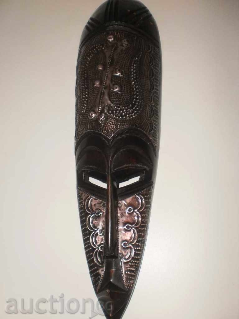 Auction  African mask of ebony and copper-5 +