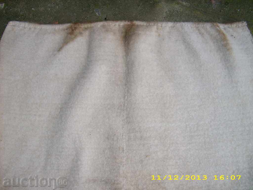 Auction Old big rug Auction Old big rug