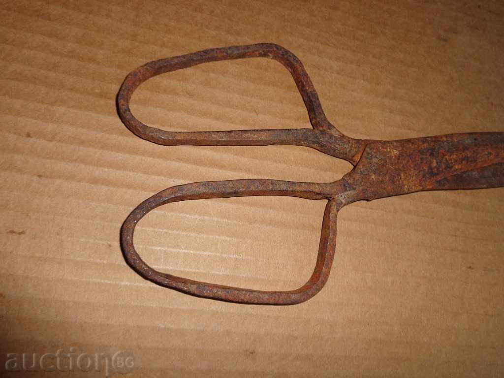 Old forged abadge scissors - 5