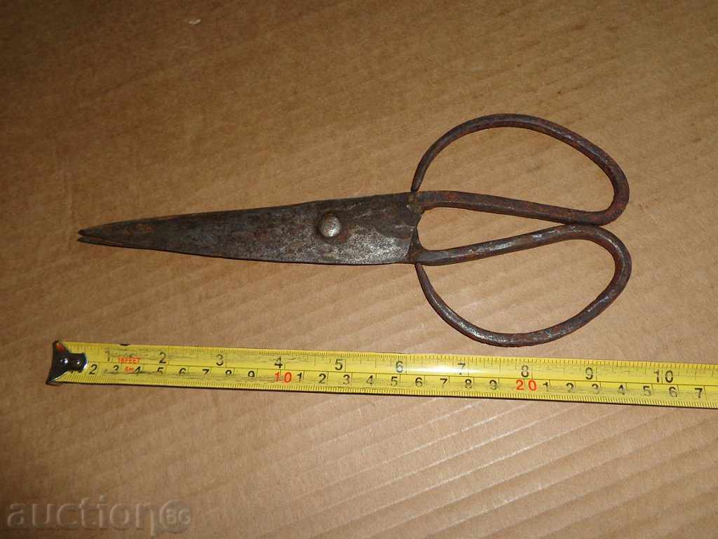 Auction Old forged abadge scissors Auction Old forged abadge scissors