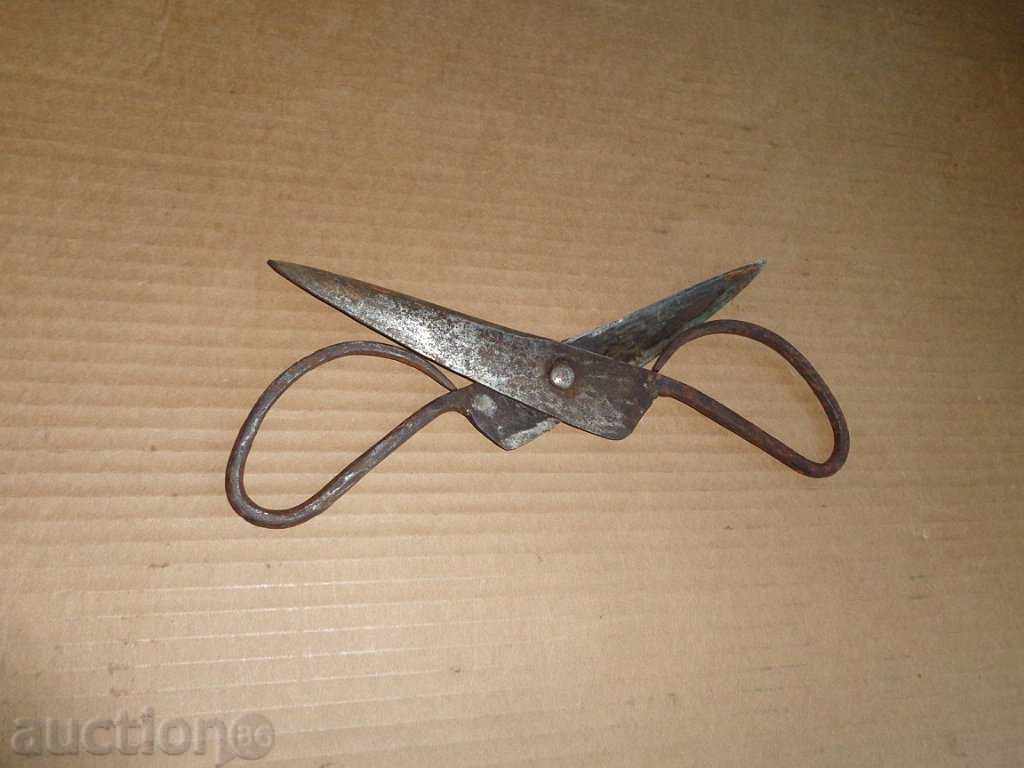 Delivery of Old forged abadge scissors Delivery of Old forged abadge scissors