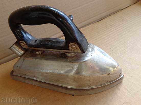 Old Electric Electric Iron - Bulgaria with price 22.00 BGN | € 11.25 Old Electric Electric Iron - Bulgaria with price 22.00 BGN | € 11.25