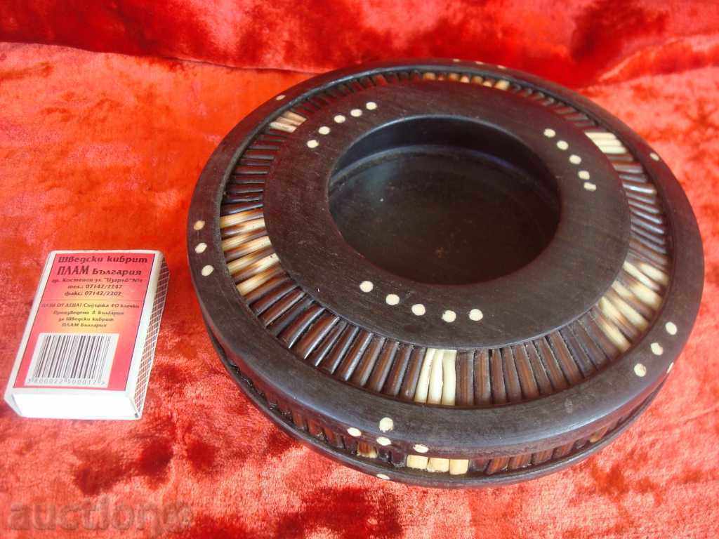 Τελετουργικό σκεύος, για κοσμήματα με διαστάσεις 145x50 mm. δέντρο Τελετουργικό σκεύος, για κοσμήματα με διαστάσεις 145x50 mm. δέντρο