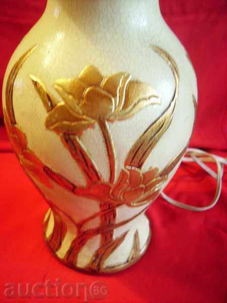 Delivery of I sell an old stylish night lamp