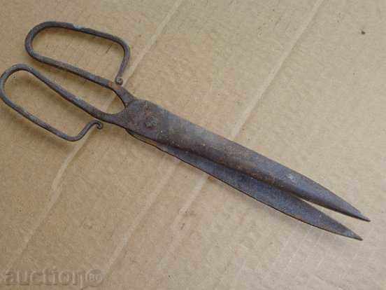 Стара ръчно кована ножица, ковано желязо