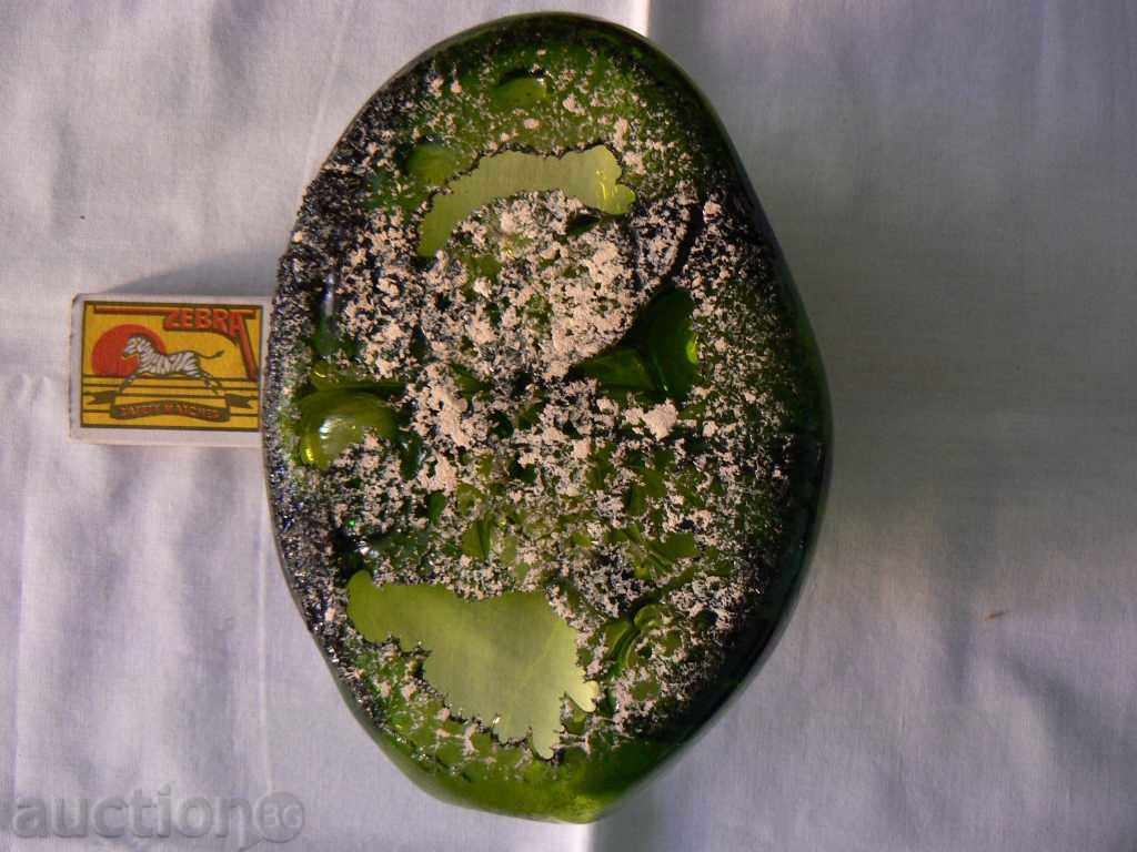 An old ashtray of solid glass and another! - 7 An old ashtray of solid glass and another! - 7