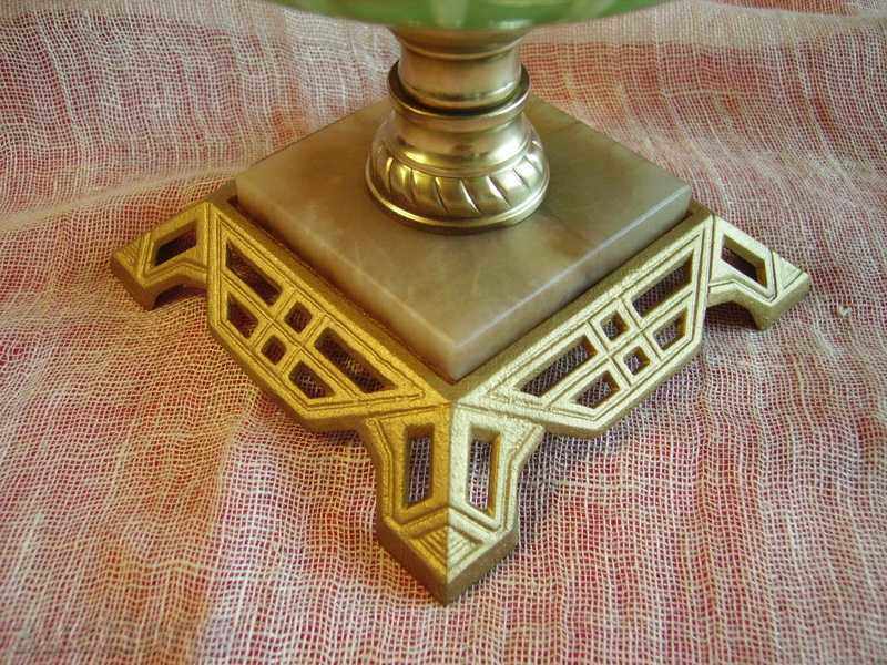 Auction  I sell an old gas lamp