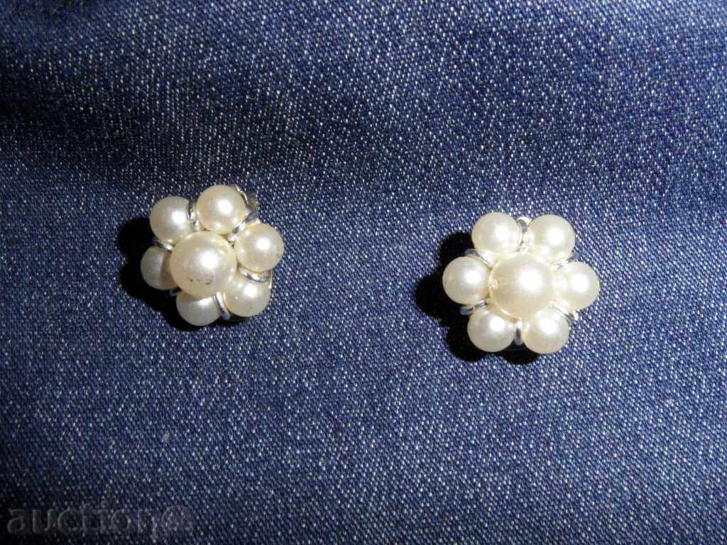 HANDS WITH Pearls, Clip with price 26.99 BGN | € 13.80 HANDS WITH Pearls, Clip with price 26.99 BGN | € 13.80