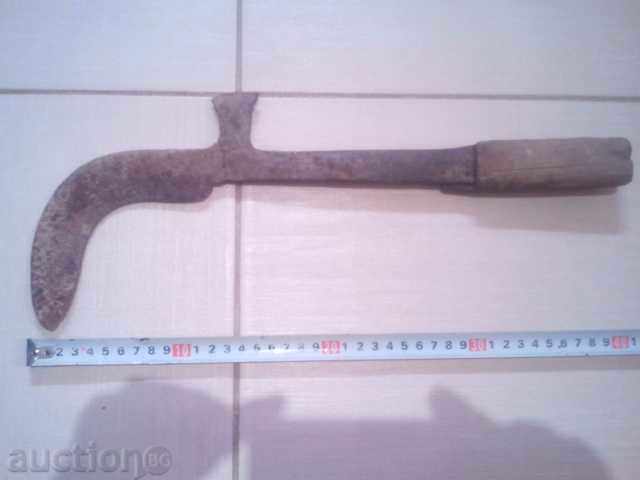 old handmade hammer with price 35.00 BGN | € 17.90 old handmade hammer with price 35.00 BGN | € 17.90