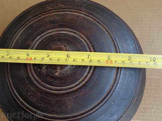 Delivery of Old wooden vessel, sahane, pan, bowl with lid, wooden Delivery of Old wooden vessel, sahane, pan, bowl with lid, wooden