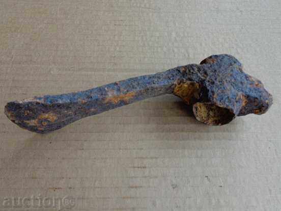 Old agricultural tool, turntable, pick, chap with price 70.00 BGN | € 35.79 Old agricultural tool, turntable, pick, chap with price 70.00 BGN | € 35.79