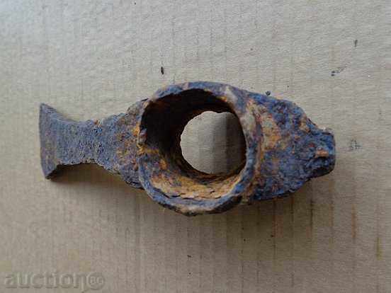 Auction Old agricultural tool, turntable, pick, chap Auction Old agricultural tool, turntable, pick, chap