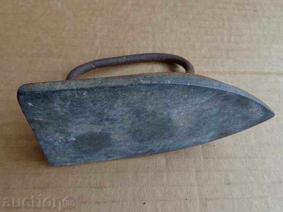 Auction Old children's iron Auction Old children's iron