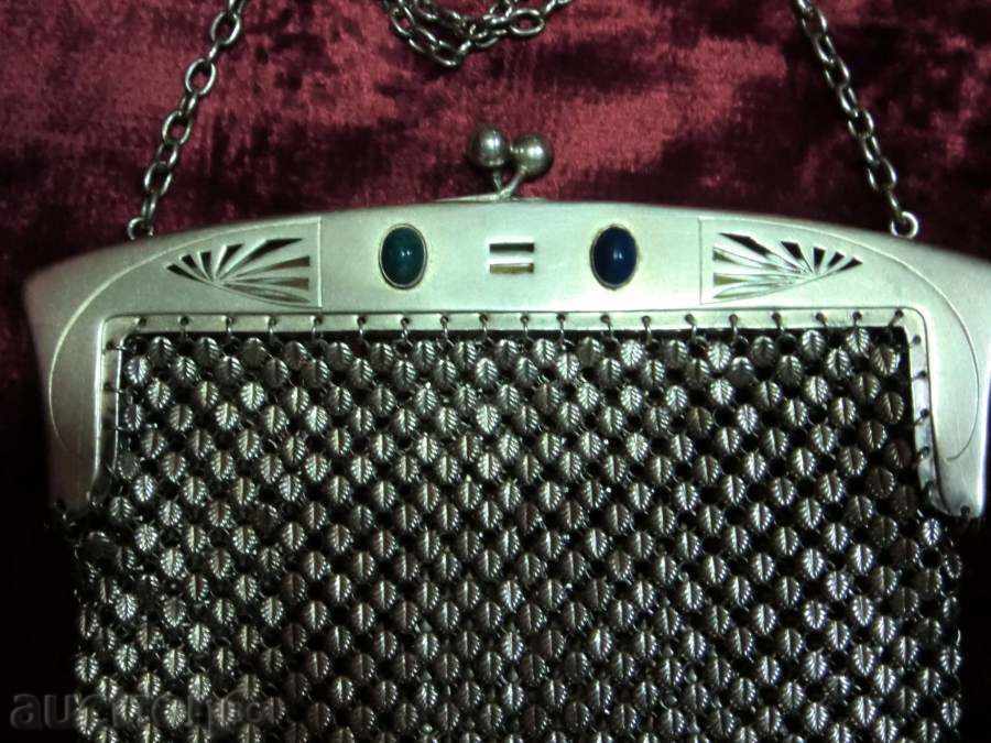 Delivery of Silver lady's bag from of XX. France Delivery of Silver lady's bag from of XX. France