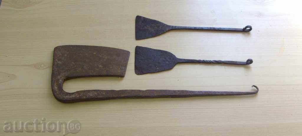 Old iron with price € 19.00 | 37.16 BGN