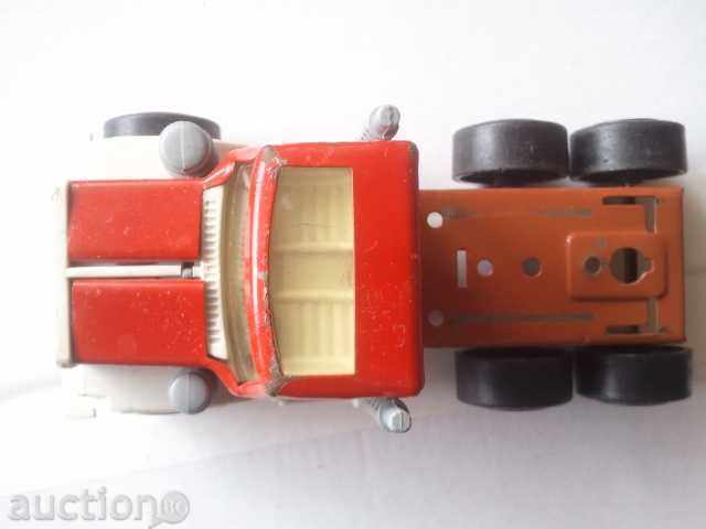 Auction metal social truck and wooden car lot Auction metal social truck and wooden car lot