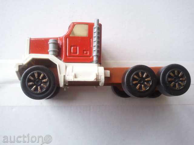 Delivery of metal social truck and wooden car lot Delivery of metal social truck and wooden car lot