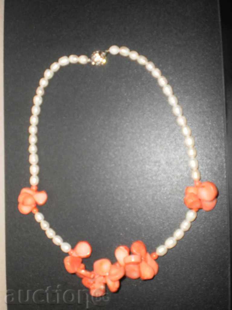 Παράδοση Χάντρες από φυσικό κοράλλι και λευκές πέρλες-4 Παράδοση Χάντρες από φυσικό κοράλλι και λευκές πέρλες-4