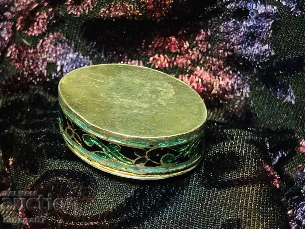 Silver enameled pillbox with price 150.00 BGN | € 76.69 Silver enameled pillbox with price 150.00 BGN | € 76.69