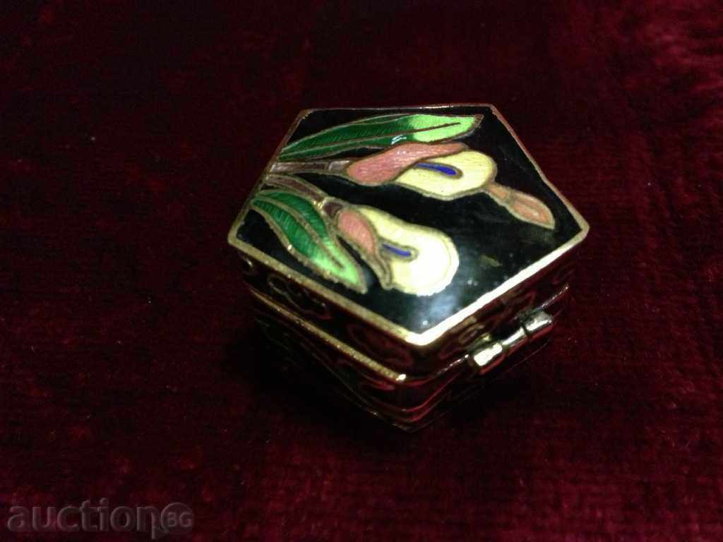 Auction  EMAILED BOX