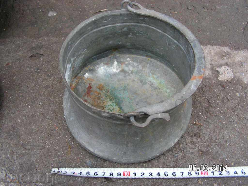 2407. FOARTE batranel HONEY BAKARCHE Bakker aproximativ 2 litri DRA cu preț 30.00 BGN | € 15.34 2407. FOARTE batranel HONEY BAKARCHE Bakker aproximativ 2 litri DRA cu preț 30.00 BGN | € 15.34