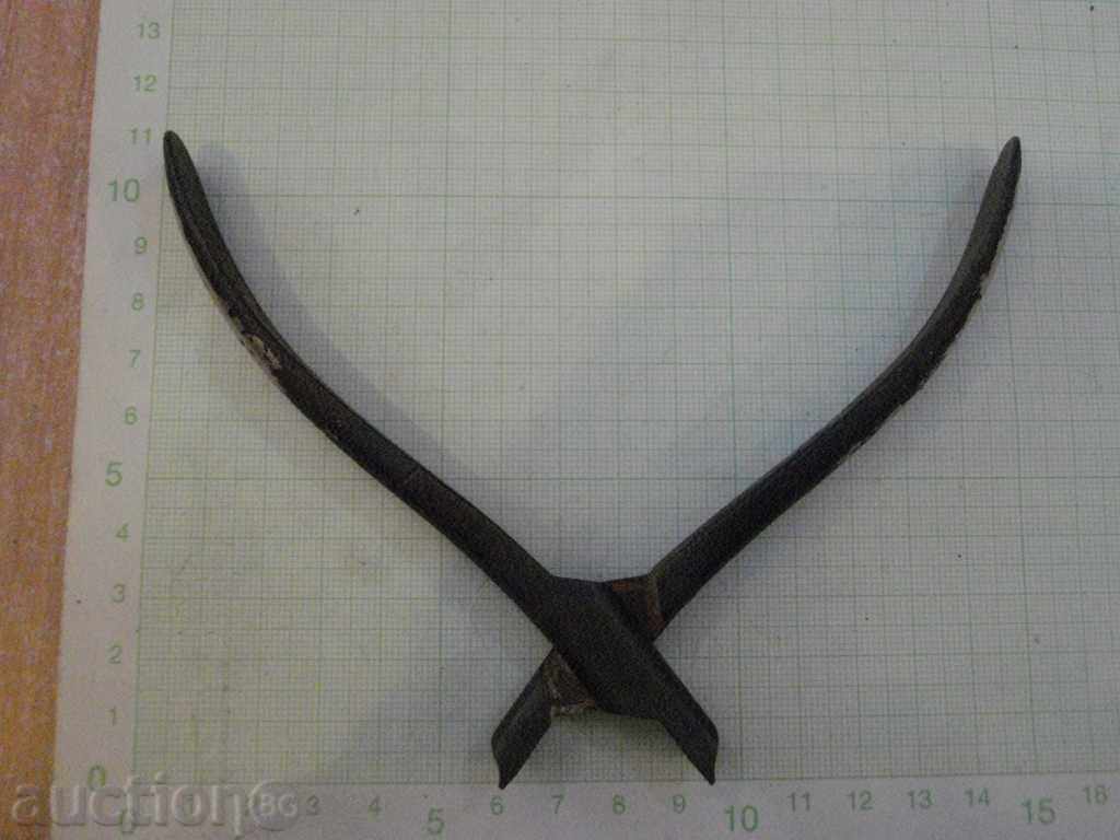 Tool "M & F LONDON" old with price 10.00 BGN | € 5.11 Tool "M & F LONDON" old with price 10.00 BGN | € 5.11