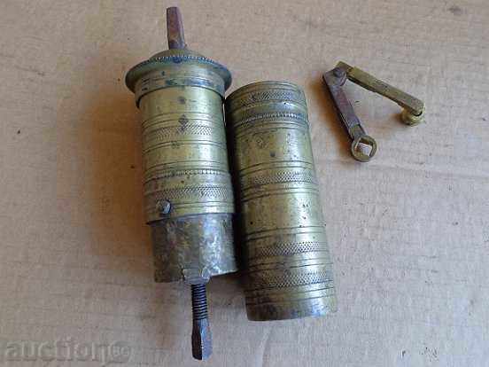 Auction Ottoman bronze coffee grinder, mill Auction Ottoman bronze coffee grinder, mill
