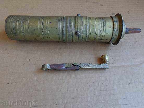 Delivery of Ottoman bronze coffee grinder, mill Delivery of Ottoman bronze coffee grinder, mill