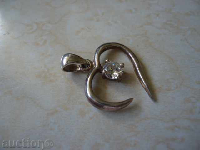 Παράδοση Όμορφες κυρίες ασημένιο κρεμαστό κόσμημα-καρδιά με ζιργκόν Παράδοση Όμορφες κυρίες ασημένιο κρεμαστό κόσμημα-καρδιά με ζιργκόν