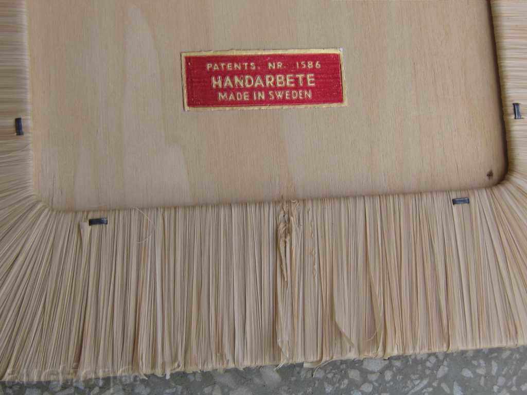 Κρέμονται από το δέντρο με τιμή 35.00 BGN | € 17.90 Κρέμονται από το δέντρο με τιμή 35.00 BGN | € 17.90