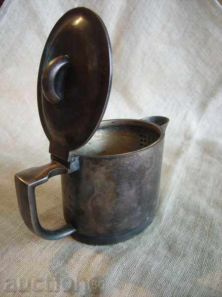 Delivery of I sell a silk jug