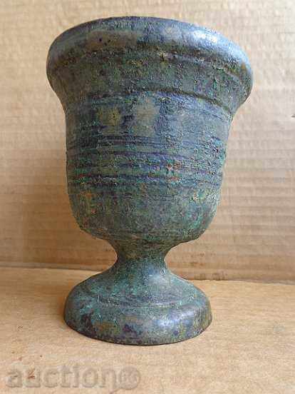 Delivery of Old bronze mortar with hammer, mortar Delivery of Old bronze mortar with hammer, mortar