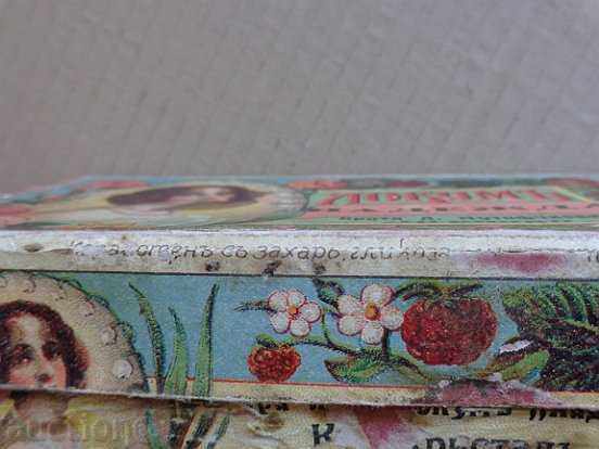 A box of old locust, bonbonniere - 6 A box of old locust, bonbonniere - 6