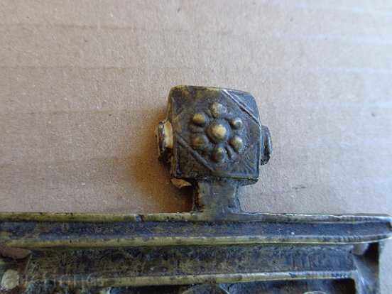 Bronze center of Triptych, Russian icon - 19th century with price 117.00 BGN | € 59.82 Bronze center of Triptych, Russian icon - 19th century with price 117.00 BGN | € 59.82