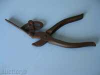 Old chrupper pliers