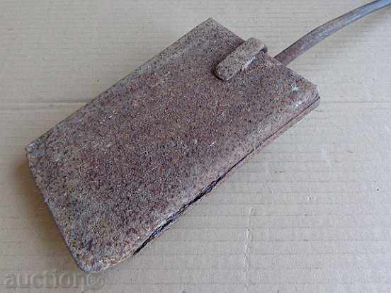 Old forged blade, shovel shovel with price 20.00 BGN | € 10.23 Old forged blade, shovel shovel with price 20.00 BGN | € 10.23