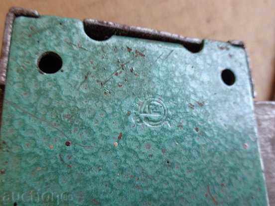 Auction  Old solid lock, lock, latch