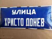 Enameled plate, plate