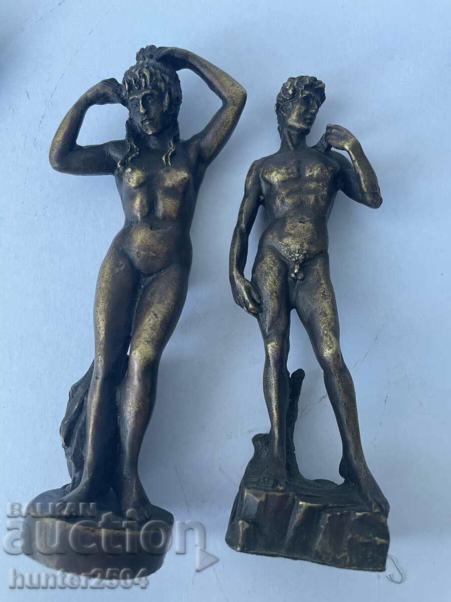 Figures - small plastic 2 pcs bronze