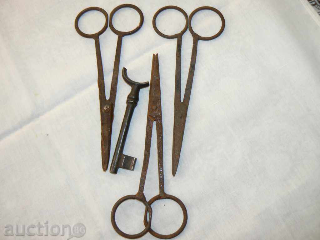 Collecting scissors and key with price 20.00 BGN | € 10.23 Collecting scissors and key with price 20.00 BGN | € 10.23