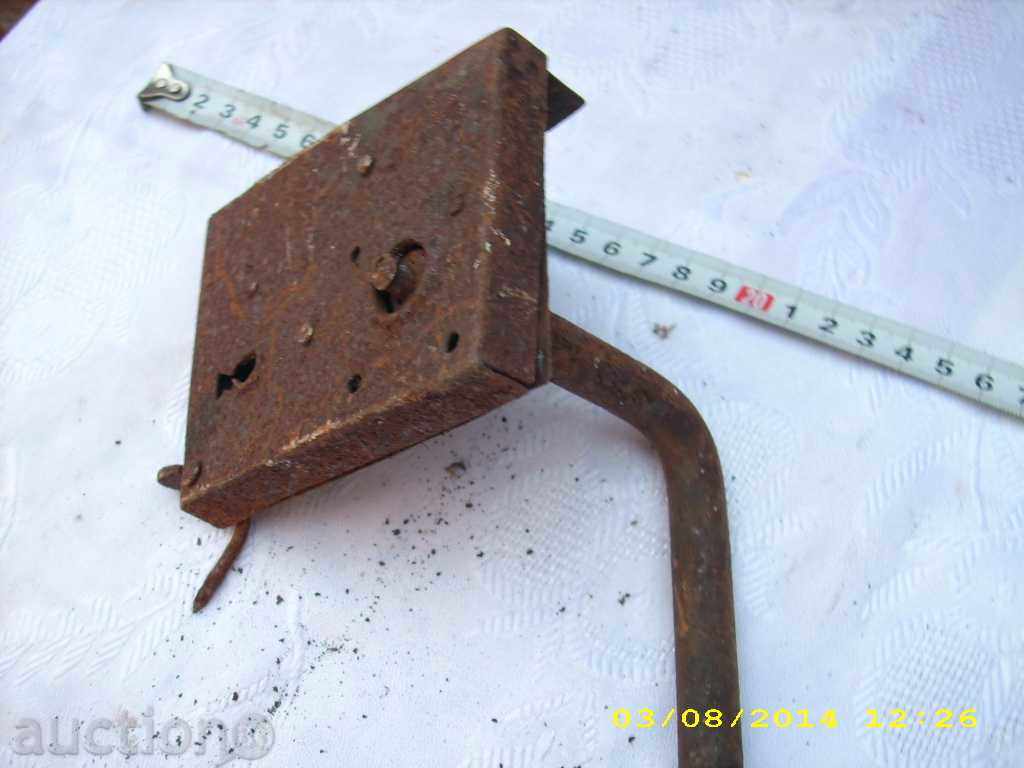 Delivery of old forged lock Delivery of old forged lock