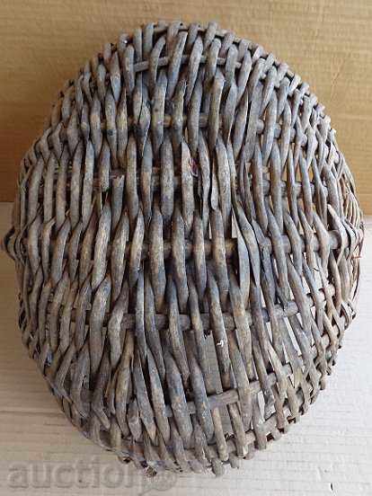 Delivery of Old knit basket, wooden Delivery of Old knit basket, wooden