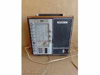 Vechi de radio tranzistor socialist, radio