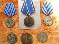 LOTS OF MEDALS, POKLETS AND TOWS