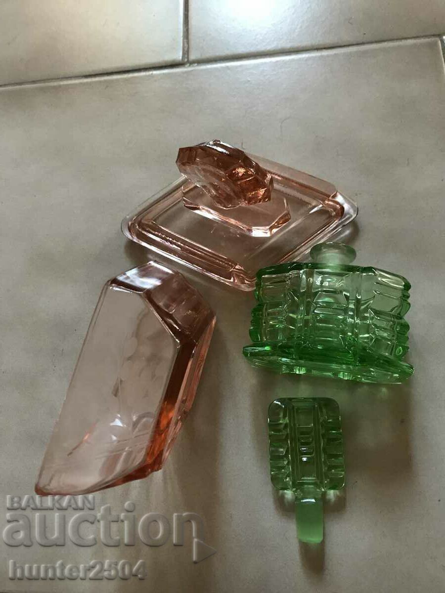 Δημοπρασία LOT, το μπουκάλι του αρώματος και το μπολ ζάχαρης