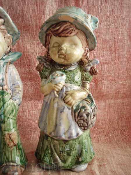 I sell two porcelain figures with price 48.00 BGN | € 24.54