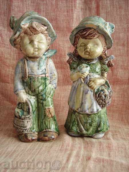 I sell two porcelain figures