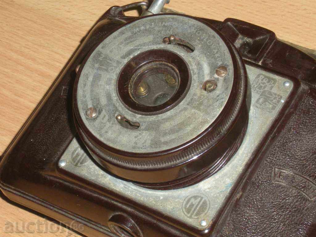 I sell old camera "PIONYR". with price 50.00 BGN | € 25.56
