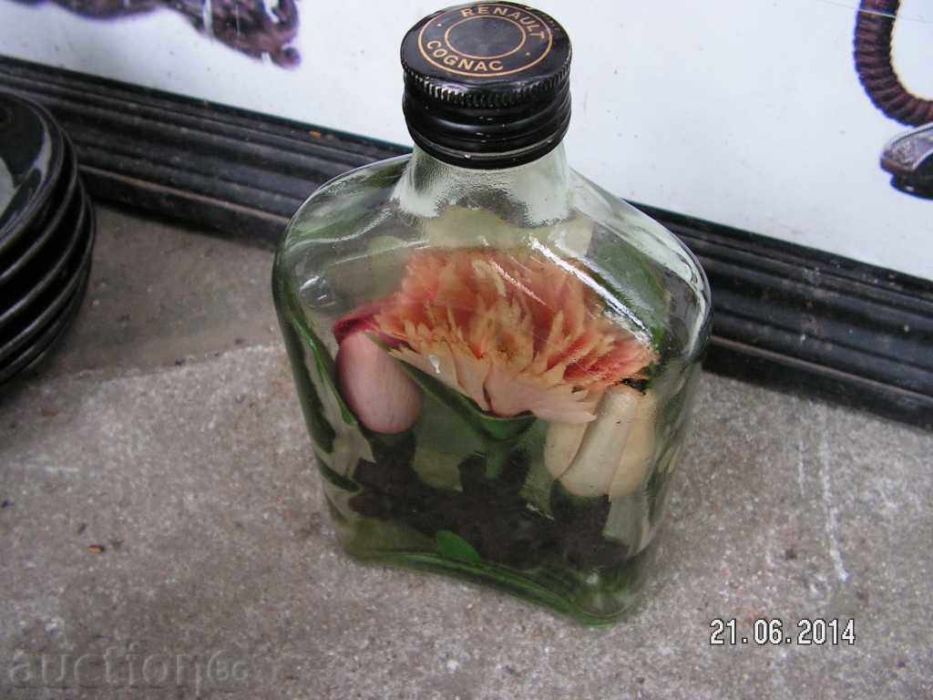 3368 BOTTLE OF ASSEMBLE FROM DELCAS MUMMY with price 9.00 BGN | € 4.60 3368 BOTTLE OF ASSEMBLE FROM DELCAS MUMMY with price 9.00 BGN | € 4.60